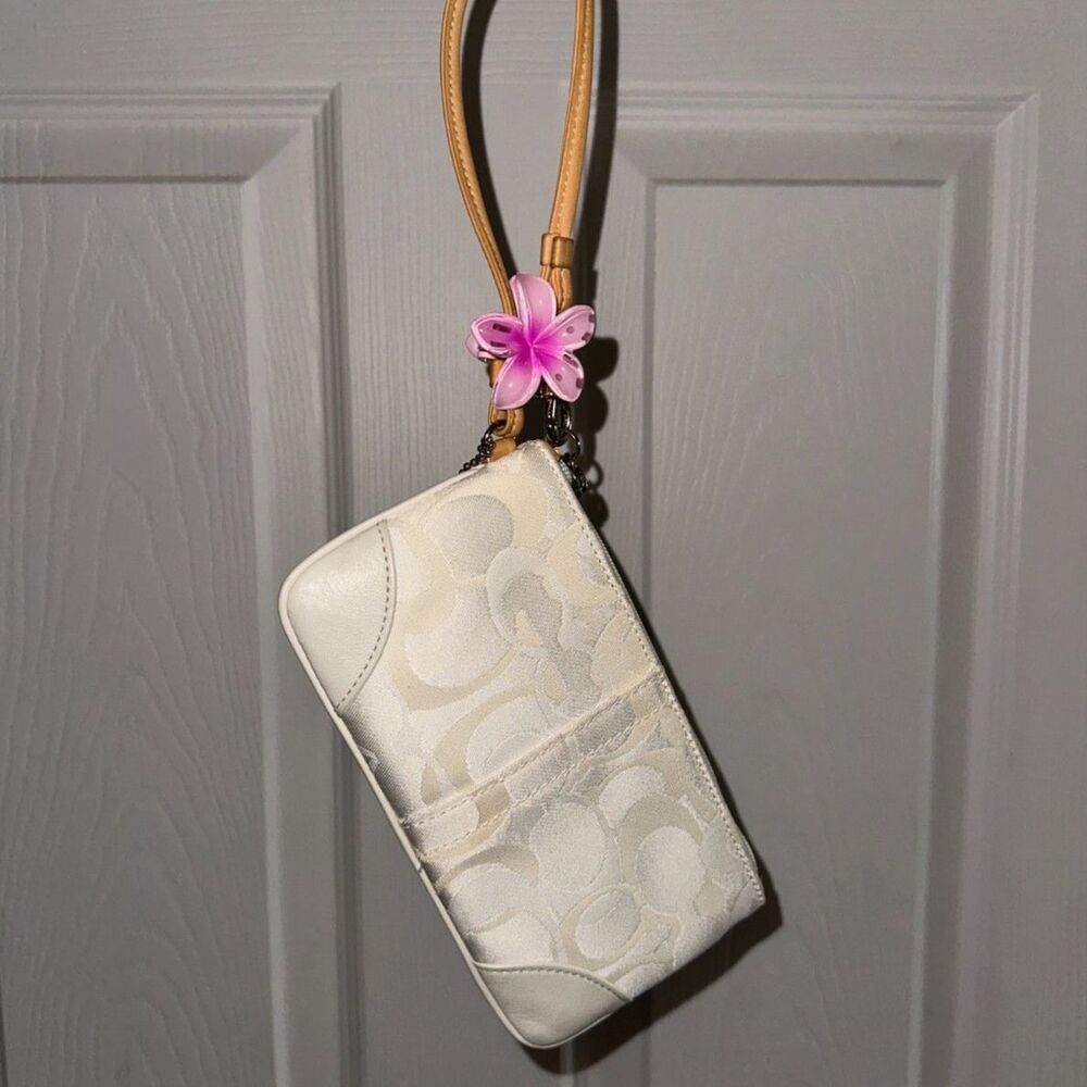 Vintage Coach Y2K 2000s Optic Wristlet Pouch - White - Picture 3 of 7